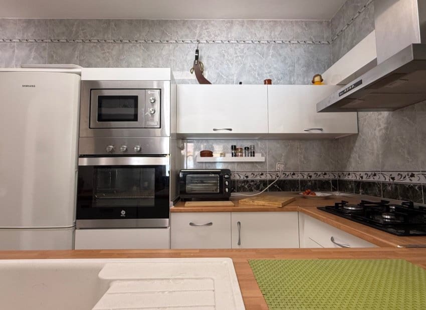 3 bedroom Villa for sale in Torrevieja with pool - € 399,000 (Ref: 9211324)