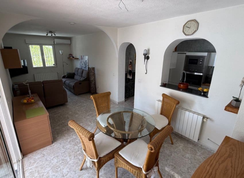 3 bedroom Villa for sale in Torrevieja with pool - € 399,000 (Ref: 9211324)