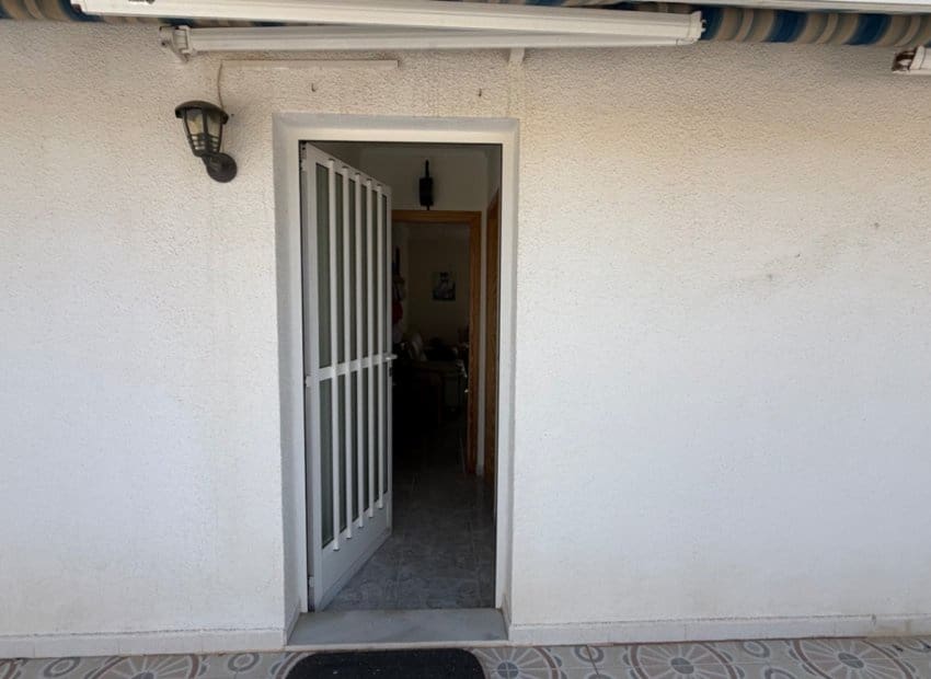 3 bedroom Villa for sale in Torrevieja with pool - € 399,000 (Ref: 9211324)