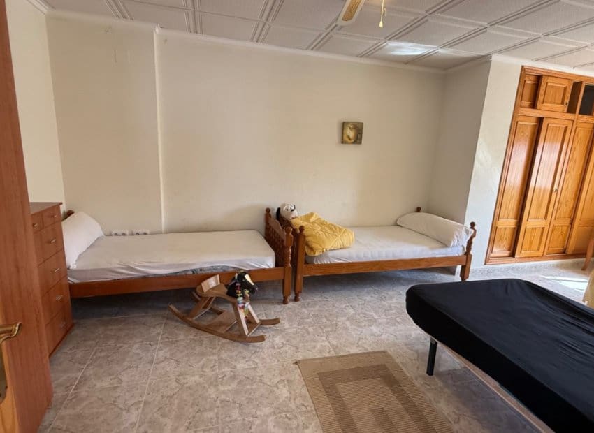 3 bedroom Villa for sale in Torrevieja with pool - € 399,000 (Ref: 9211324)