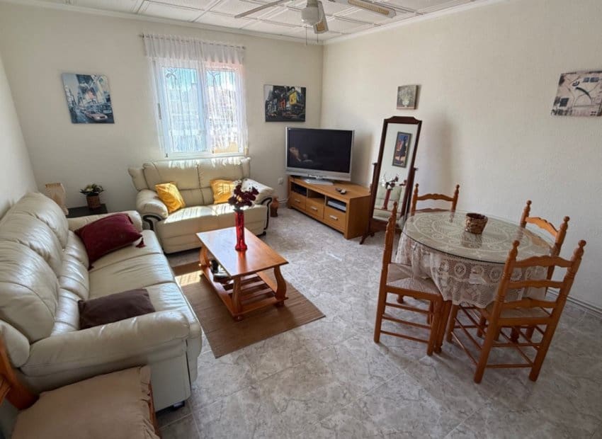 3 bedroom Villa for sale in Torrevieja with pool - € 399,000 (Ref: 9211324)