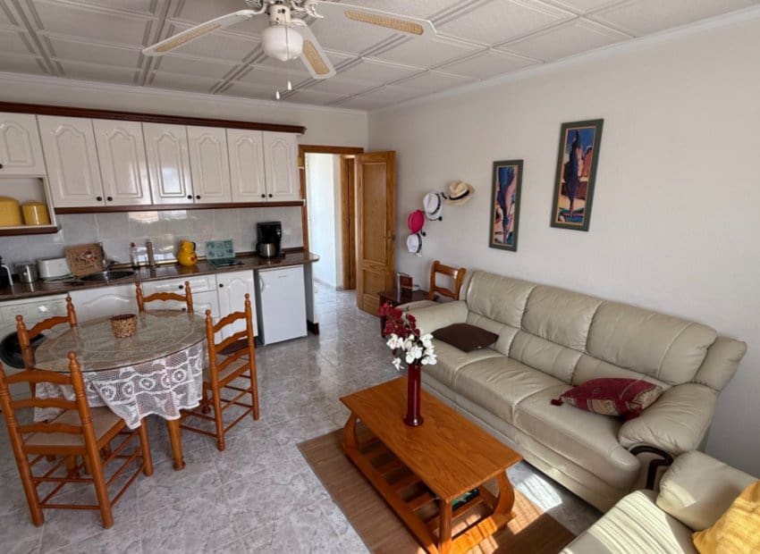 3 bedroom Villa for sale in Torrevieja with pool - € 399,000 (Ref: 9211324)