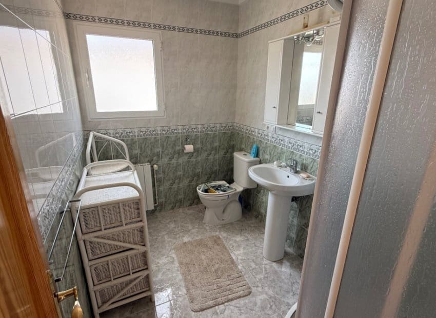 3 bedroom Villa for sale in Torrevieja with pool - € 399,000 (Ref: 9211324)