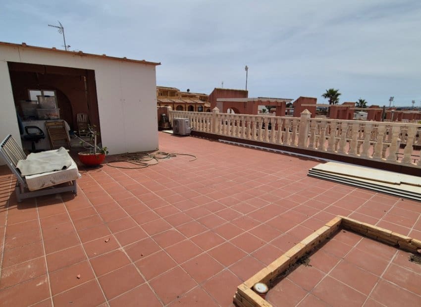 2 bedroom Villa for sale in Torrevieja with pool - € 322,400 (Ref: 9211325)