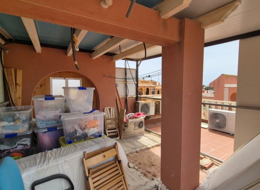 2 bedroom Villa for sale in Torrevieja with pool - € 322,400 (Ref: 9211325)