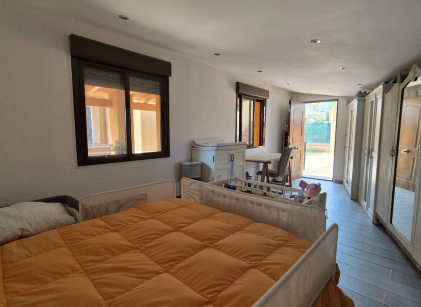 2 bedroom Villa for sale in Torrevieja with pool - € 322,400 (Ref: 9211325)