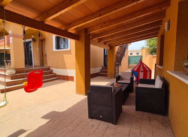 2 soveværelse Villa til salg i Torrevieja med swimmingpool - € 322.400 (Ref: 9211325)