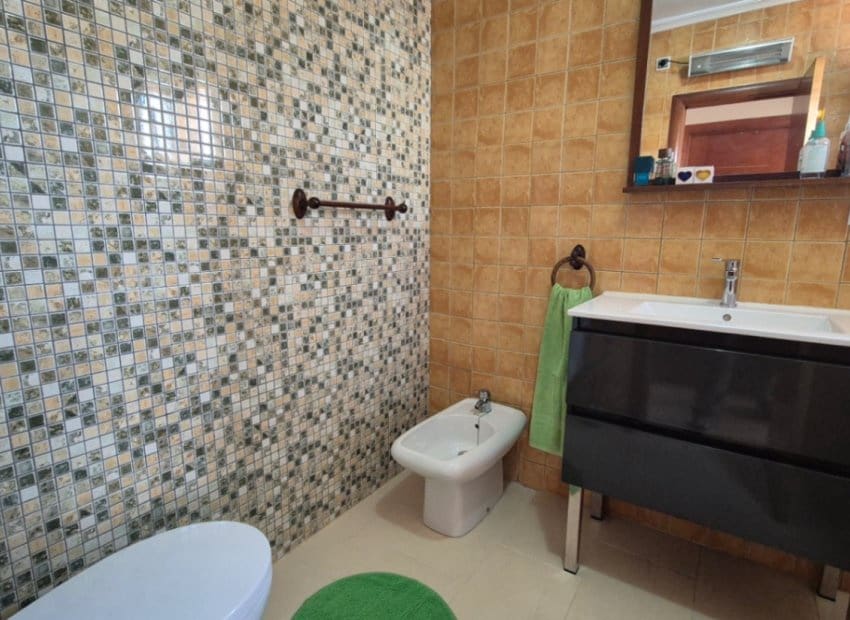 2 bedroom Villa for sale in Torrevieja with pool - € 322,400 (Ref: 9211325)