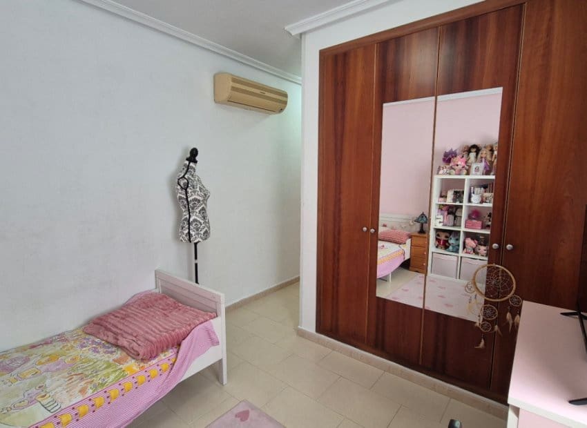 2 bedroom Villa for sale in Torrevieja with pool - € 322,400 (Ref: 9211325)