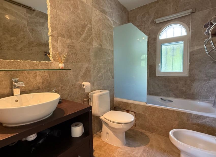 4 bedroom Villa for sale in Dehesa de Campoamor with pool - € 675,000 (Ref: 9211328)