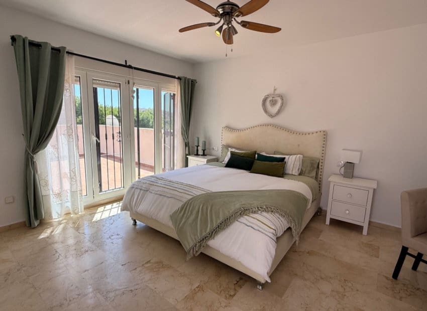 4 bedroom Villa for sale in Dehesa de Campoamor with pool - € 675,000 (Ref: 9211328)