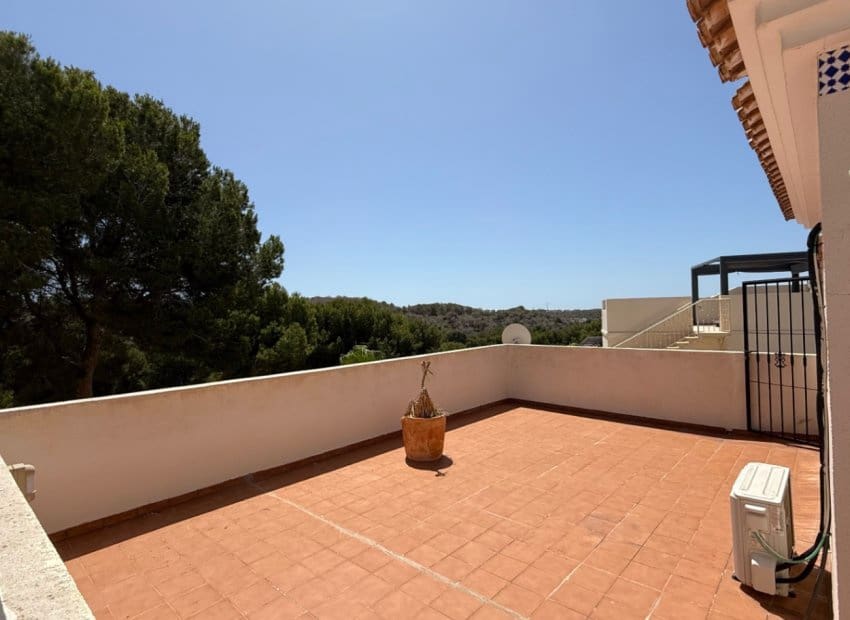4 bedroom Villa for sale in Dehesa de Campoamor with pool - € 675,000 (Ref: 9211328)