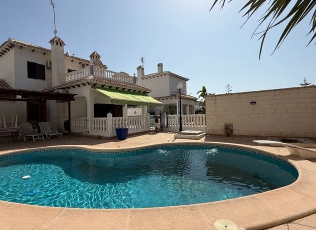 4 slaapkamer Villa te koop in La Zenia, Orihuela met zwembad - € 585.000 (Ref: 9211329)