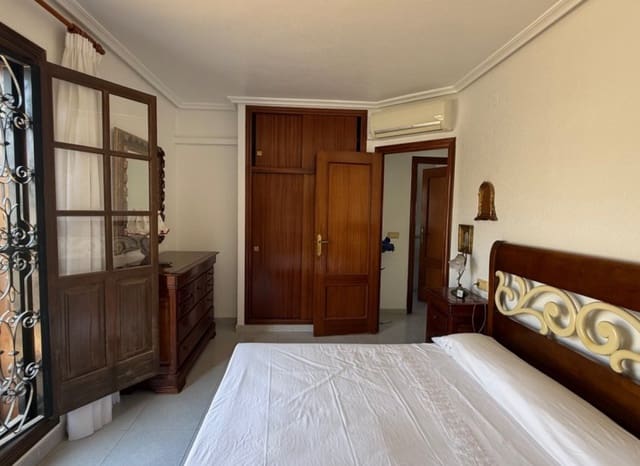 4 slaapkamer Villa te koop in La Zenia, Orihuela met zwembad - € 585.000 (Ref: 9211329)