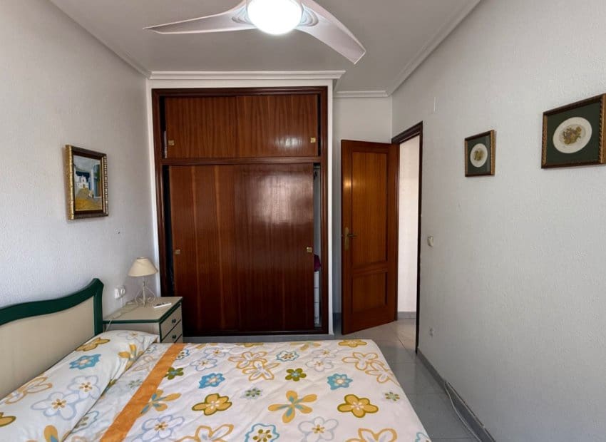 4 slaapkamer Villa te koop in La Zenia met zwembad - € 585.000 (Ref: 9211329)