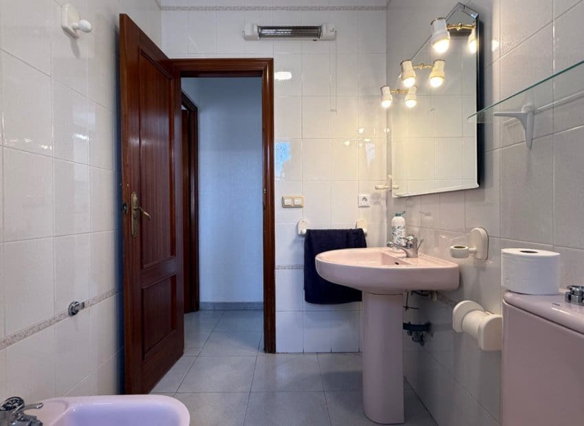 4 slaapkamer Villa te koop in La Zenia met zwembad - € 585.000 (Ref: 9211329)