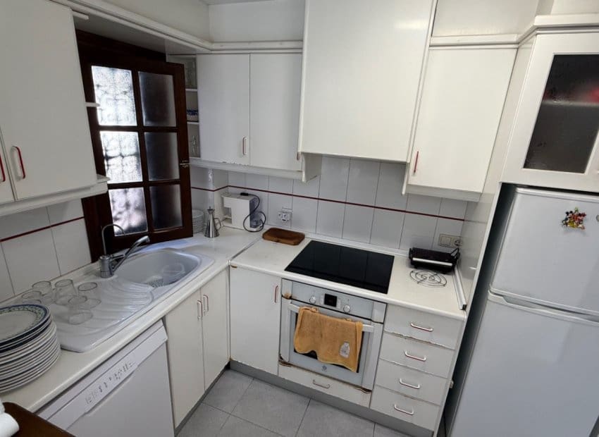 4 slaapkamer Villa te koop in La Zenia met zwembad - € 585.000 (Ref: 9211329)