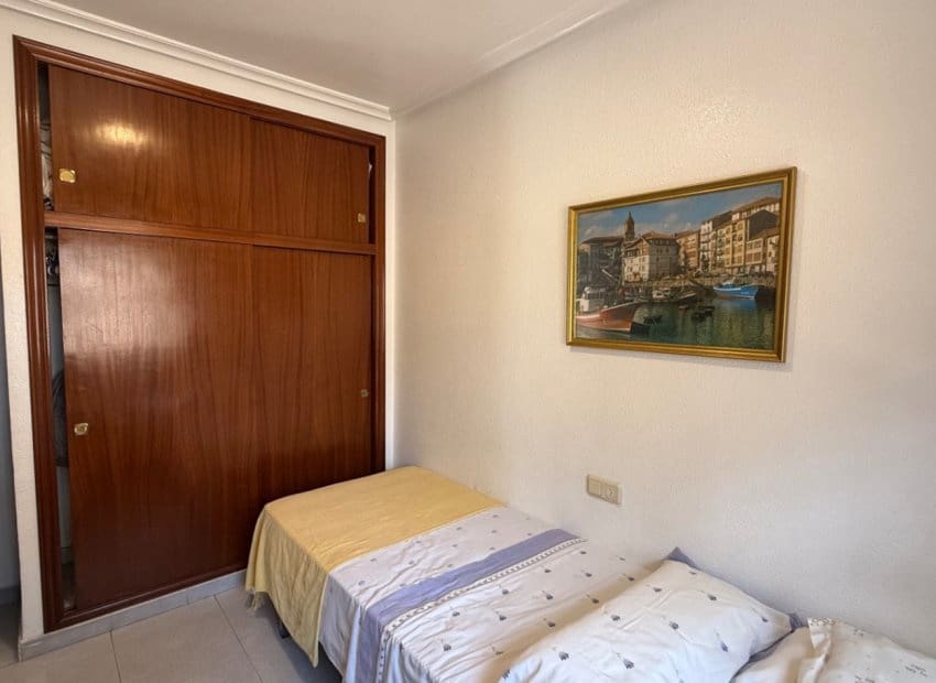 4 slaapkamer Villa te koop in La Zenia met zwembad - € 585.000 (Ref: 9211329)