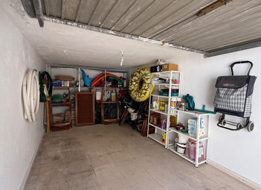 4 slaapkamer Villa te koop in La Zenia met zwembad - € 585.000 (Ref: 9211329)