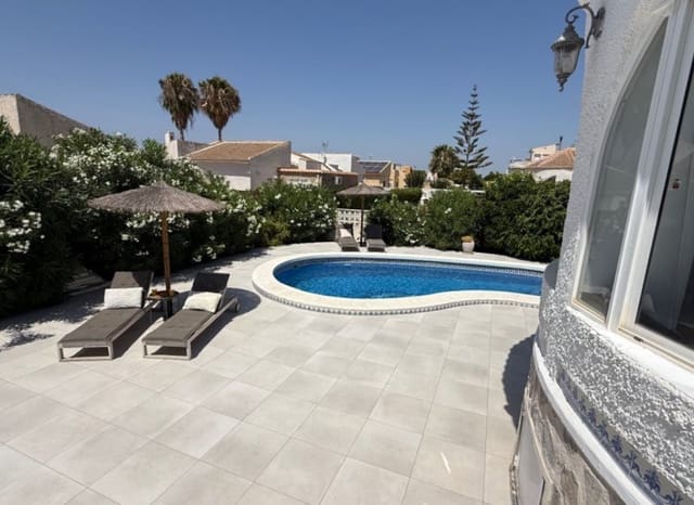 3 chambre Villa/Maison à vendre à El Chaparral, Torrevieja avec piscine - 645 000 € (Ref: 9211332)