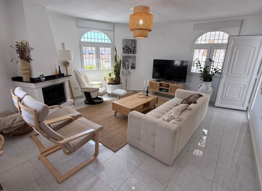 3 soverom Villa til salgs i El Chaparral med svømmebasseng - € 645 000 (Ref: 9211332)