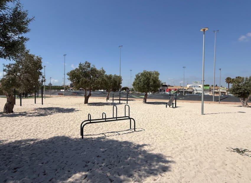 3 soverom Villa til salgs i El Chaparral med svømmebasseng - € 645 000 (Ref: 9211332)