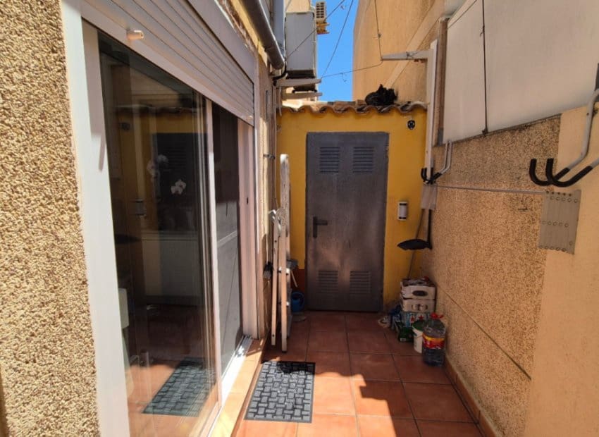3 chambre Maison de Ville à vendre à Torrevieja avec piscine - 235 000 € (Ref: 9211333)