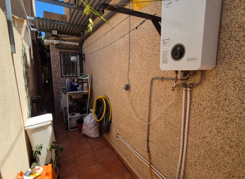 3 chambre Maison de Ville à vendre à Torrevieja avec piscine - 235 000 € (Ref: 9211333)