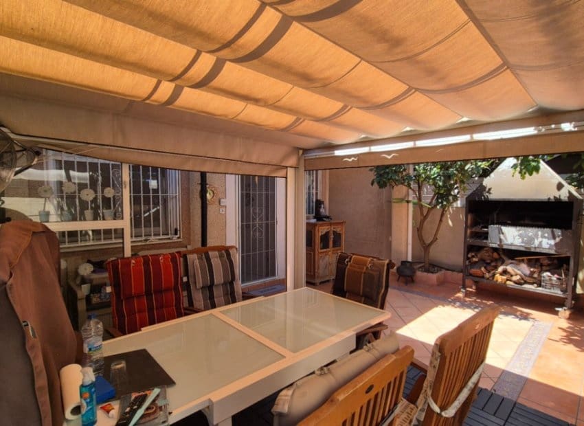 3 chambre Maison de Ville à vendre à Torrevieja avec piscine - 235 000 € (Ref: 9211333)