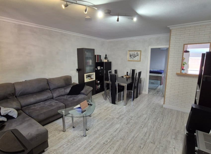 3 chambre Maison de Ville à vendre à Torrevieja avec piscine - 235 000 € (Ref: 9211333)
