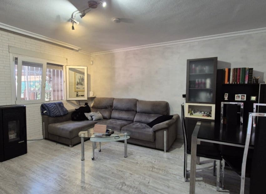 3 chambre Maison de Ville à vendre à Torrevieja avec piscine - 235 000 € (Ref: 9211333)