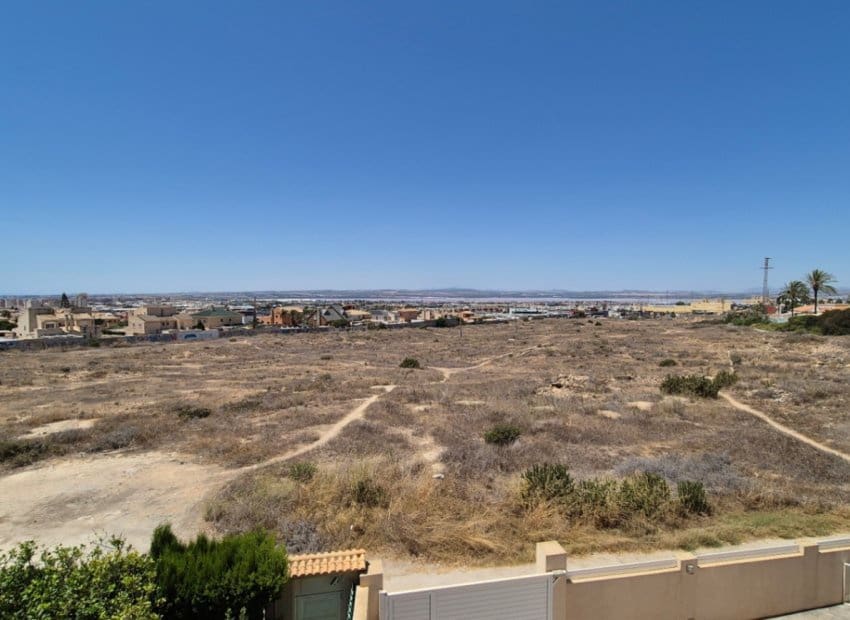 3 chambre Maison de Ville à vendre à Torrevieja avec piscine - 235 000 € (Ref: 9211333)