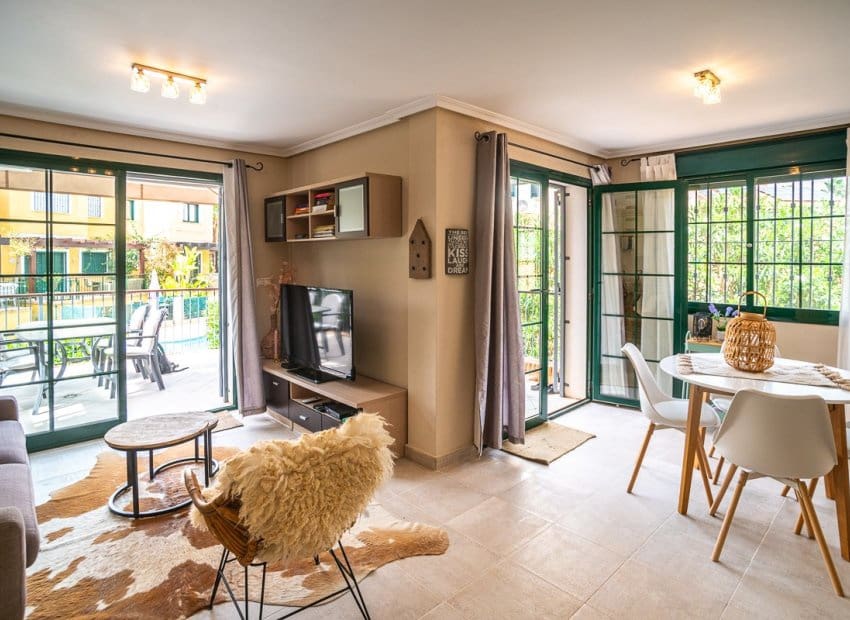 3 soveværelse Semi-Rækkehus til salg i Los Balcones med swimmingpool - € 285.000 (Ref: 9211336)