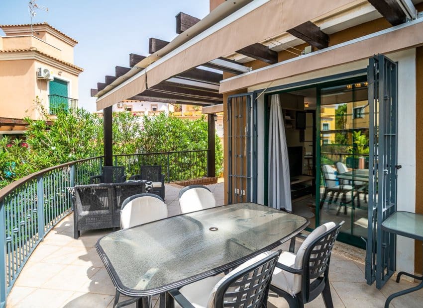 3 soveværelse Semi-Rækkehus til salg i Los Balcones med swimmingpool - € 285.000 (Ref: 9211336)