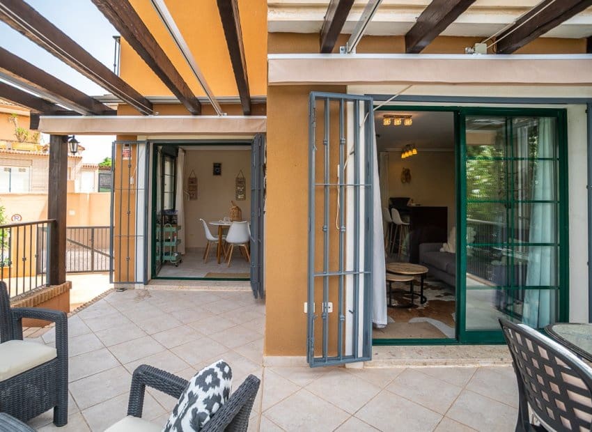 3 soveværelse Semi-Rækkehus til salg i Los Balcones med swimmingpool - € 285.000 (Ref: 9211336)