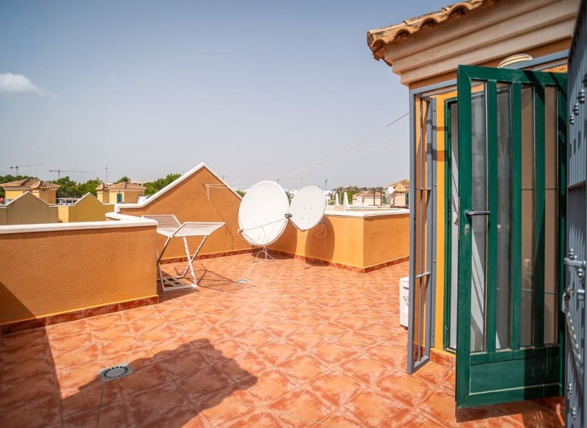 3 soveværelse Semi-Rækkehus til salg i Los Balcones med swimmingpool - € 285.000 (Ref: 9211336)