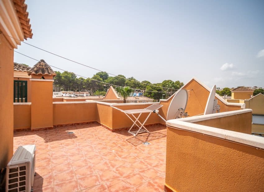 3 soveværelse Semi-Rækkehus til salg i Los Balcones med swimmingpool - € 285.000 (Ref: 9211336)