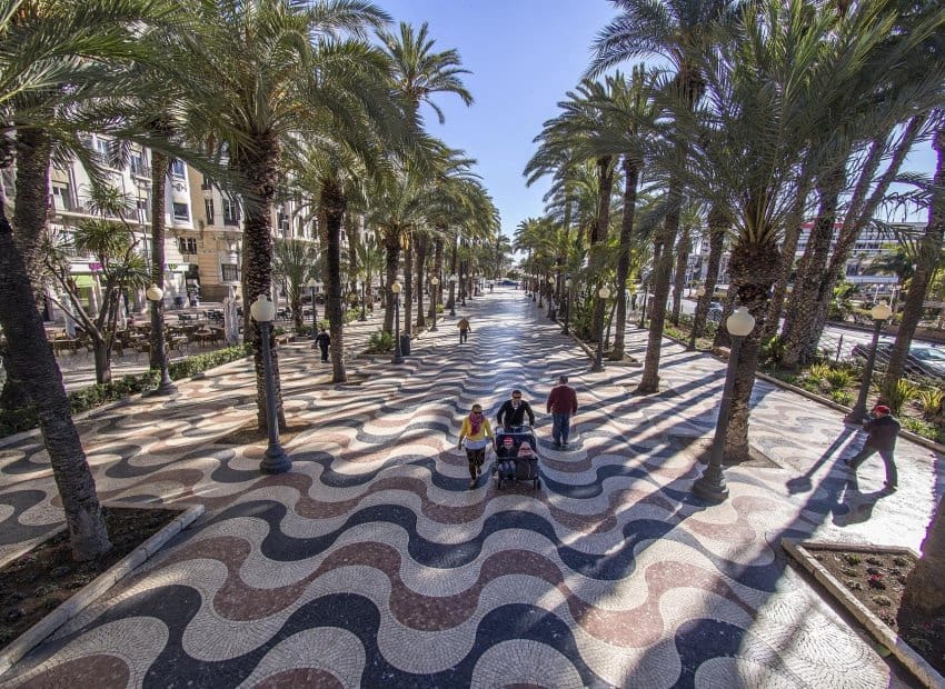 2 soveværelse Lejlighed til salg i Torrevieja med swimmingpool - € 285.000 (Ref: 9211444)