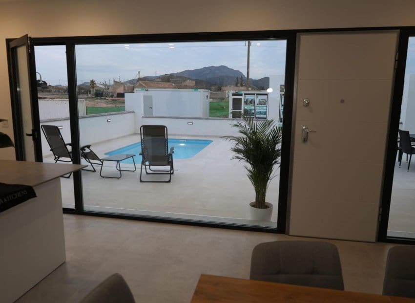 3 soveværelse Villa til salg i La Pinilla med swimmingpool - € 379.845 (Ref: 9211447)