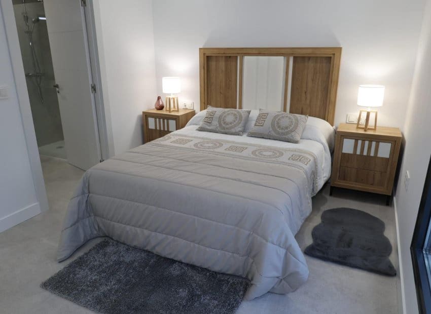 3 soveværelse Villa til salg i La Pinilla med swimmingpool - € 379.845 (Ref: 9211447)