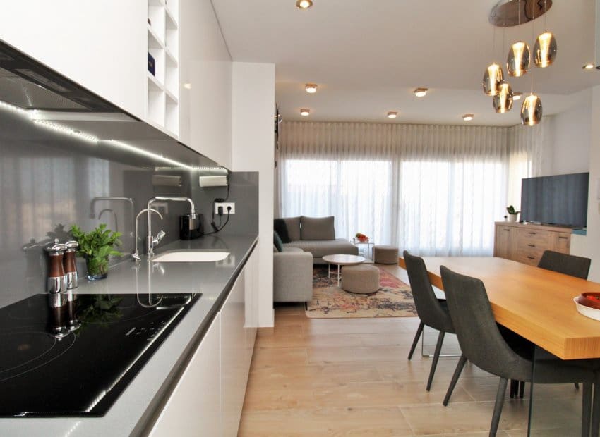 3 bedroom Villa for sale in Villamartin with pool - € 448,000 (Ref: 9211449)