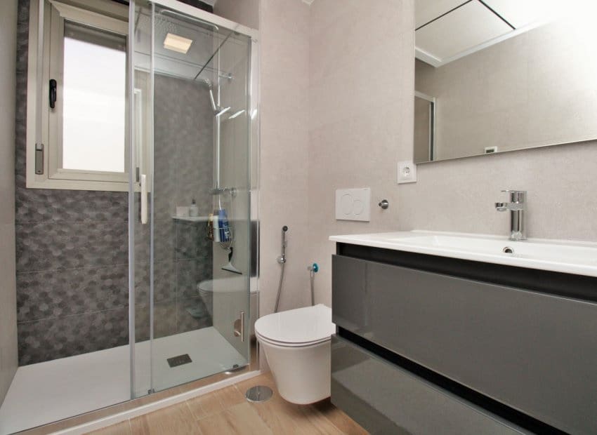 3 bedroom Villa for sale in Villamartin with pool - € 448,000 (Ref: 9211449)