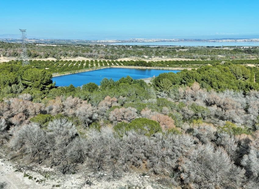 3 bedroom Villa for sale in Villamartin with pool - € 448,000 (Ref: 9211449)