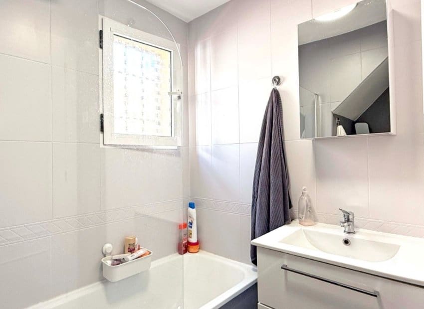 4 makuuhuone Omakotitalo myytävänä paikassa Torrevieja - 189 950 € (Ref: 9211454)