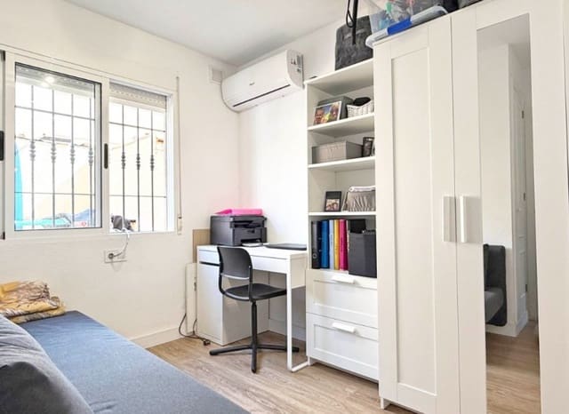 4 slaapkamer Huis te koop in El Chaparral - La Siesta - La Torreta, Torrevieja - € 189.950 (Ref: 9211454)