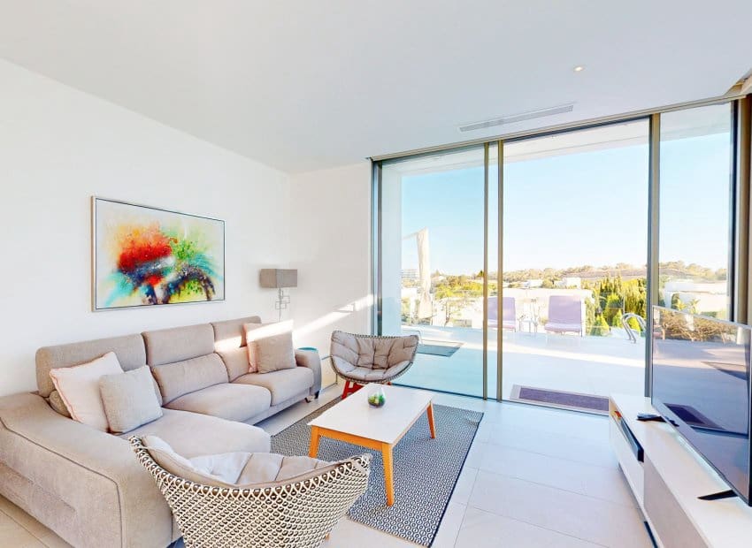 Chalet de 3 habitaciones en Orihuela Costa en venta con piscina - 950.000 € (Ref: 9211462)