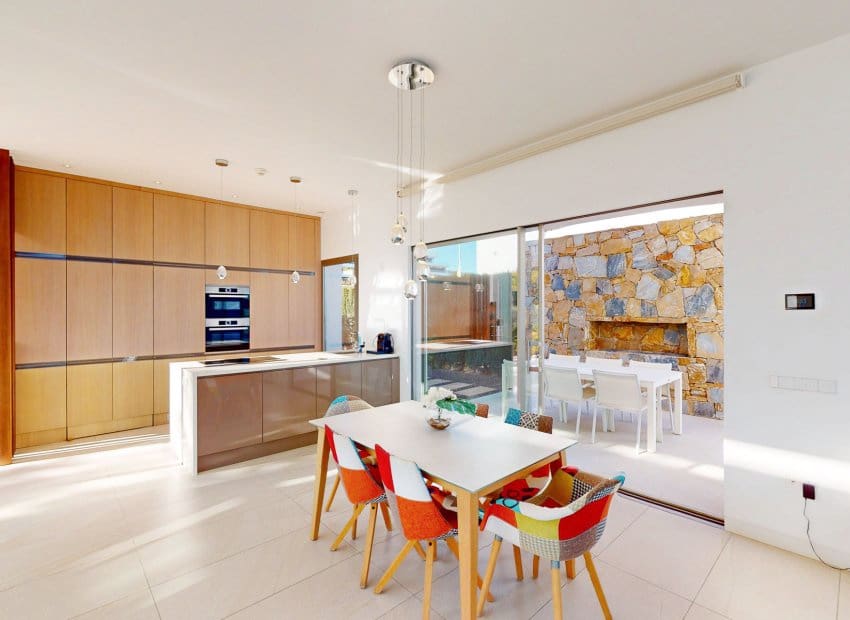 Chalet de 3 habitaciones en Orihuela Costa en venta con piscina - 950.000 € (Ref: 9211462)