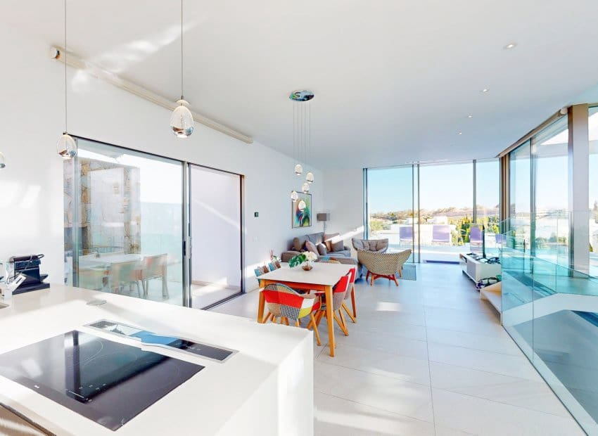 Chalet de 3 habitaciones en Orihuela Costa en venta con piscina - 950.000 € (Ref: 9211462)