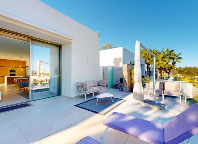 Chalet de 3 habitaciones en Las Colinas Golf, Orihuela en venta con piscina - 950.000 € (Ref: 9211462)