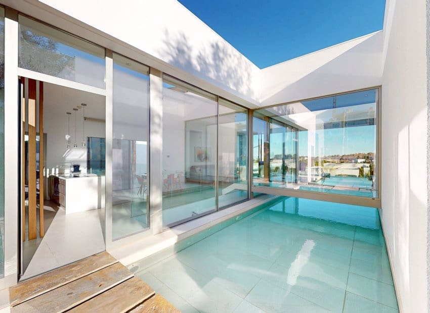 Chalet de 3 habitaciones en Orihuela Costa en venta con piscina - 950.000 € (Ref: 9211462)